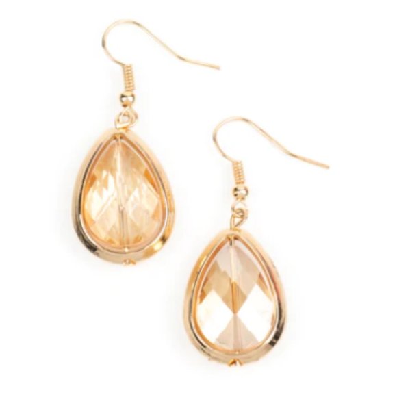 paparazzi Jewelry - 5 For $20! PAPARAZZI "DROP-DEAD DUCHESS" GOLD EARRINGS